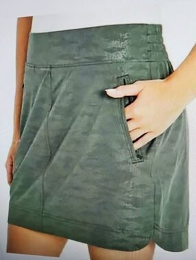 ORVIS OLIVE GREEN PULL-ON SKORT SZ M